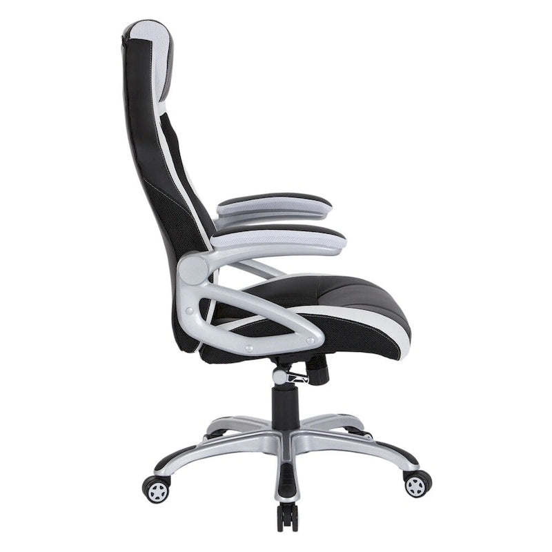 Silla gamer de malla y cuero sintético en dos tonos, con brazos acolchados abatibles