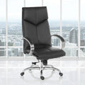 Silla ejecutiva de oficina de cuero negro con respaldo alto y brazos cromados acolchados