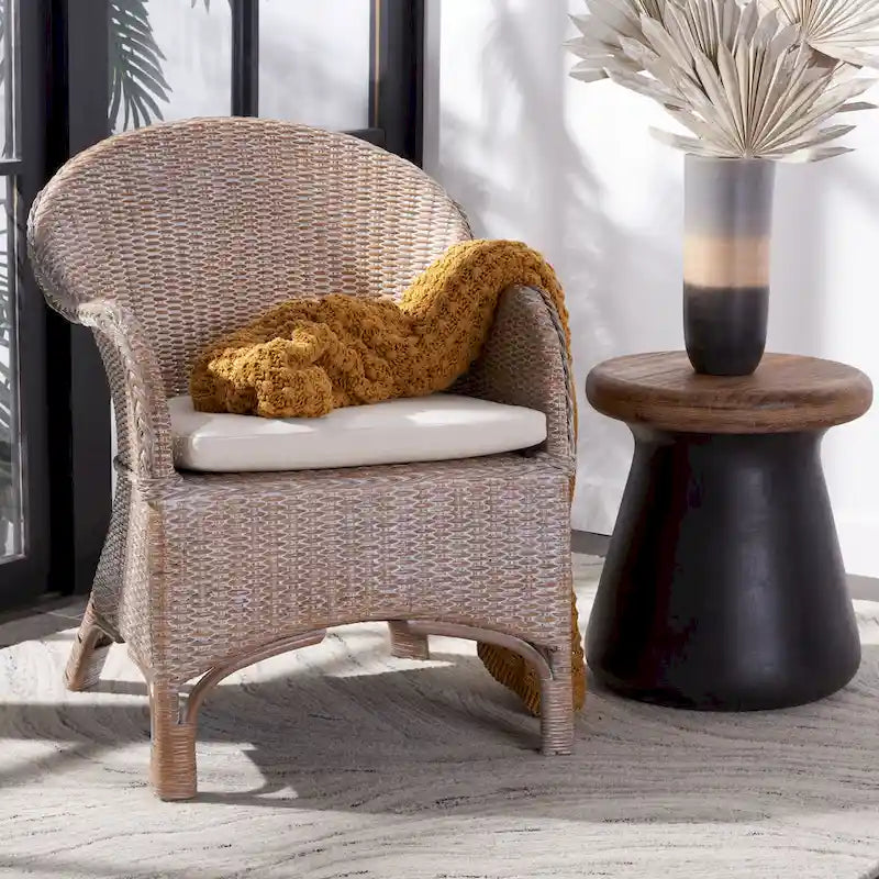 SAFAVIEH Aglaja Rattan Accent Chair with Cushion - 22 W x 26.8 L x 33.5 H - 22Wx27Dx33H