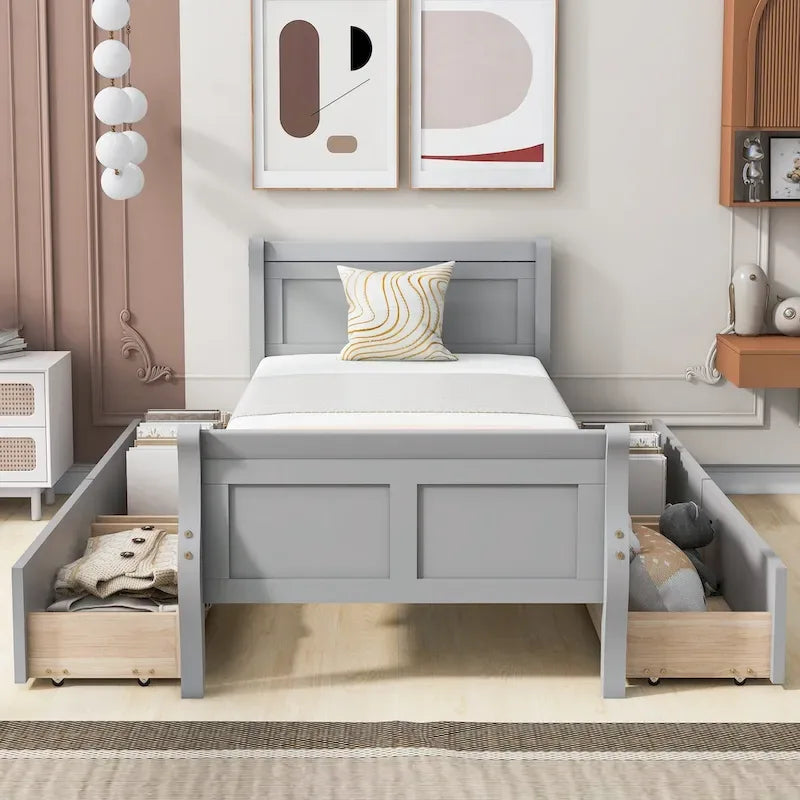 Cama de plataforma clásica de madera con cuatro cajones y cabecero con paneles