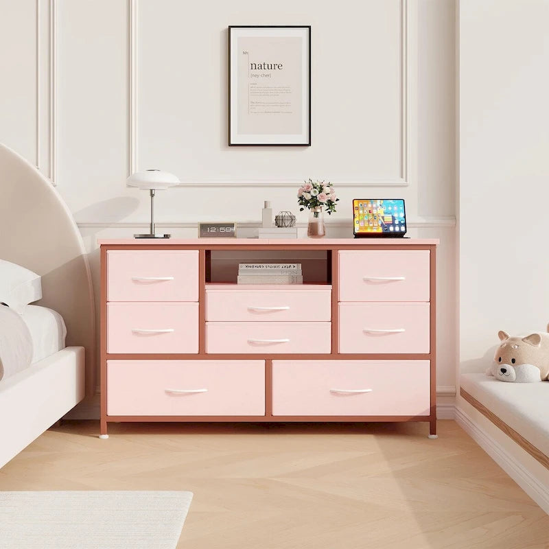 Cómoda de ocho cajones y mueble para TV con iluminación LED y tomas de corriente